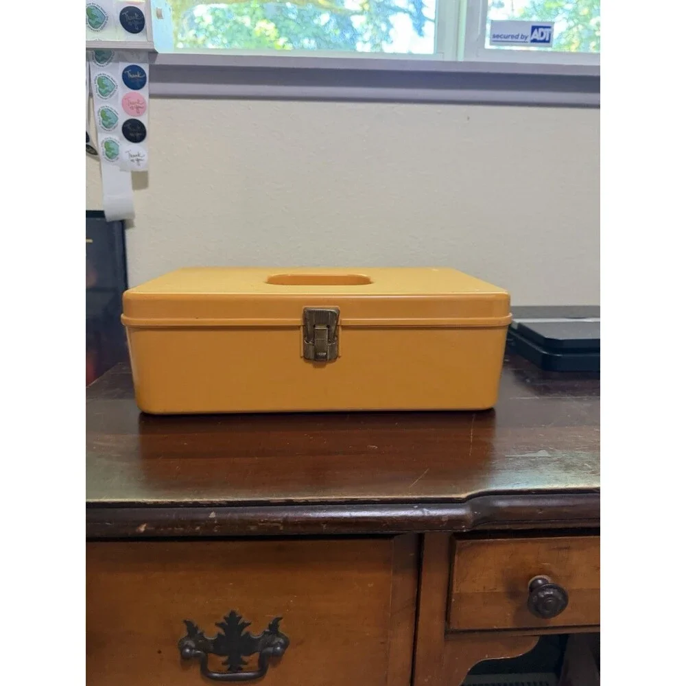 Wilson Mfg Wil-Hold Yellow Plastic Sewing Box Two Levels One Handled Tray
